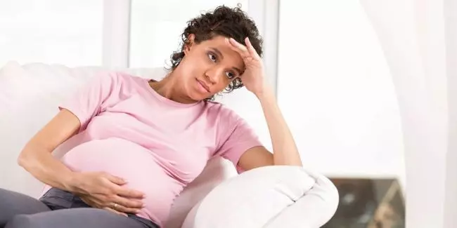 Pregnant woman with pelvic pain