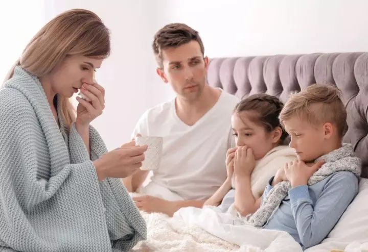 FeaturedImage-Family-Sick-In-Bed-With-RSV.jpg