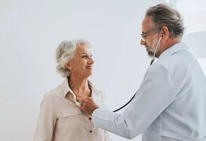 When to Head to Your Regular Doctor, Urgent Care or the Emergency Room.jpg