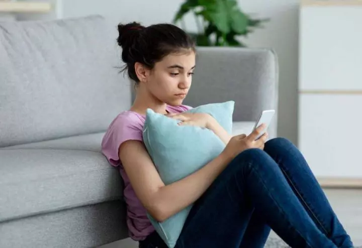 Warning signs a child may be affected by something seen on social media