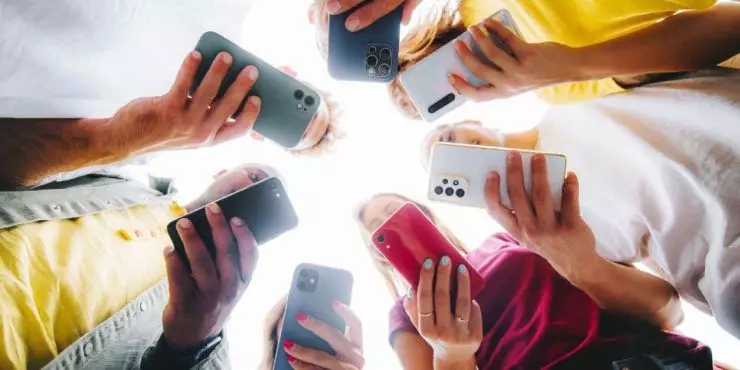 Kids and phones — building healthy digital citizenship habits together