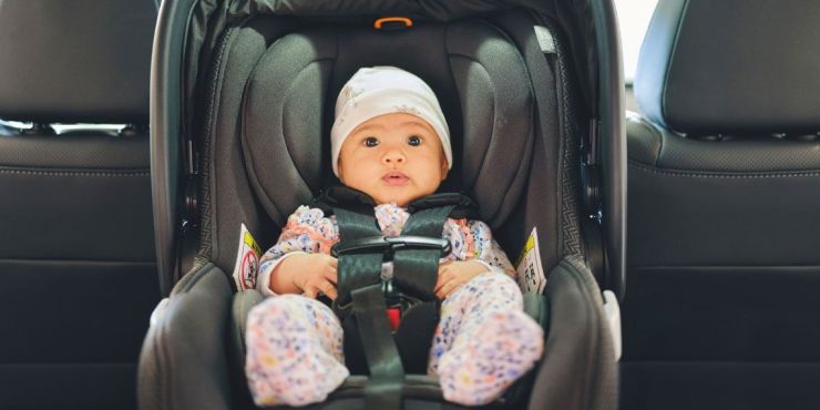 winter-baby-car-seat-safety-rear-facing-minnesota..jpg