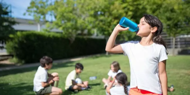 Keeping Kids Hydrated in Hot Summer Weather