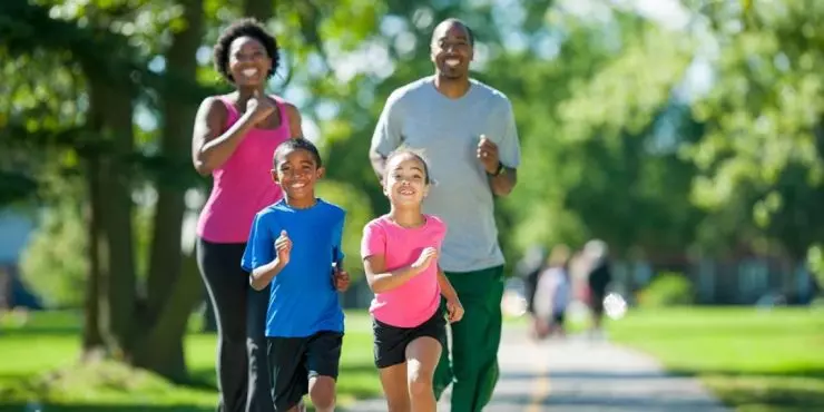 Family-Exercising-Together.jpg