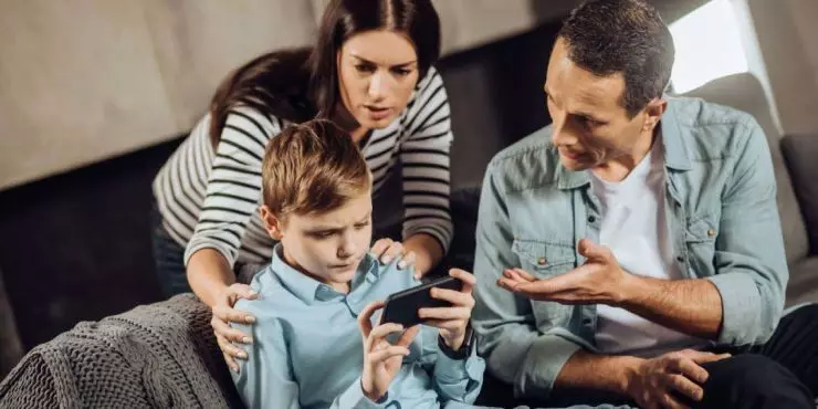 When parents need to step in about social media use