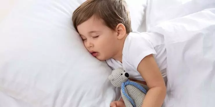 What Actually Helps Kids Sleep in Summer